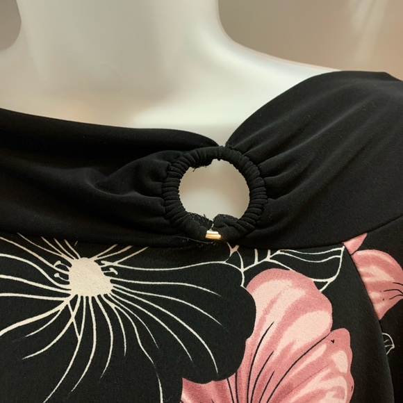 MAKE OFFER🌺🖤Suzie Where casual blouse🖤🌺 - Picture 3 of 4